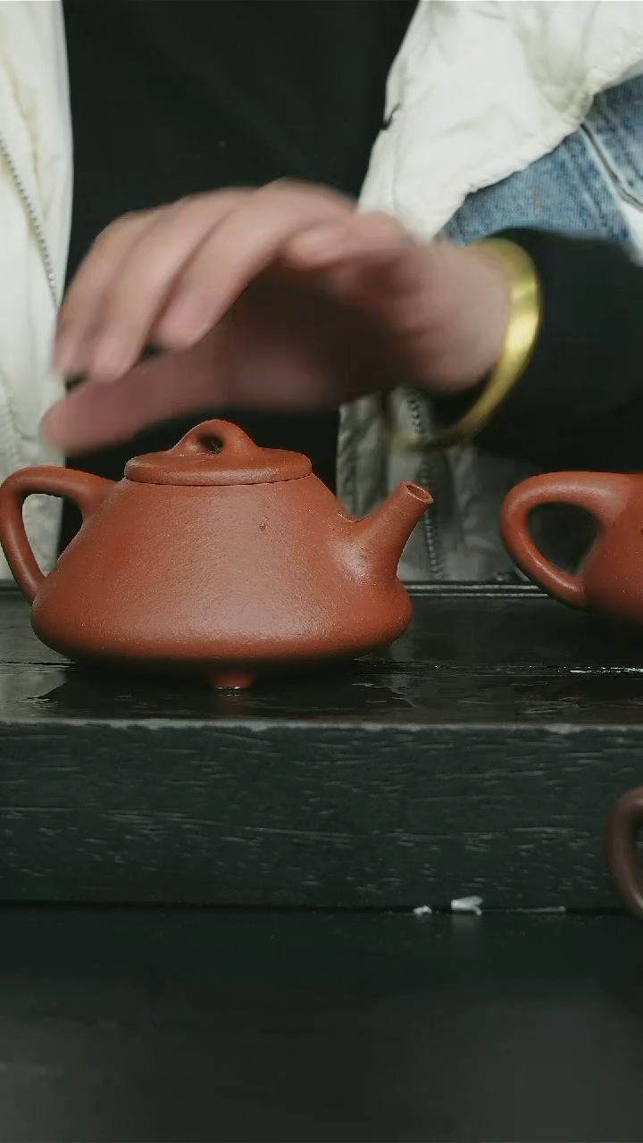 【闪购商品】紫砂茶壶9999绝红降坡光素子冶石瓢