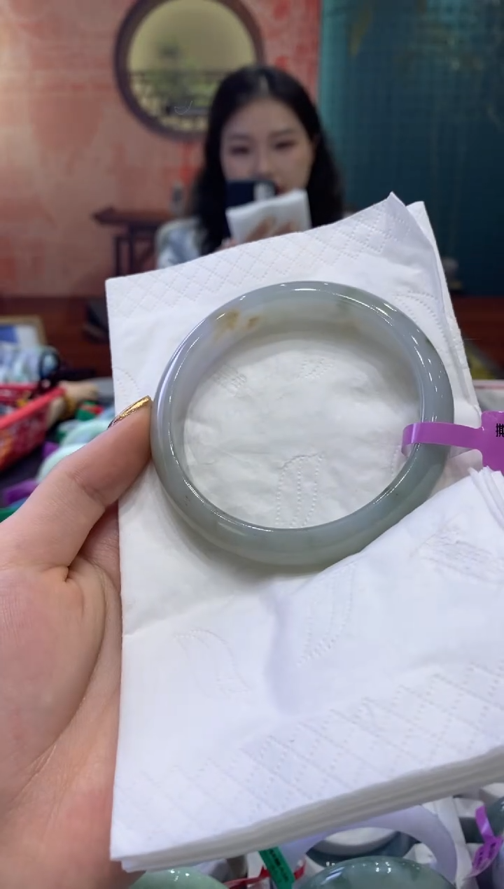 【闪购商品】翡翠手镯未镶嵌多人18143