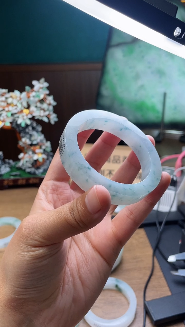 【闪购商品】定制翡翠手镯未镶嵌定制