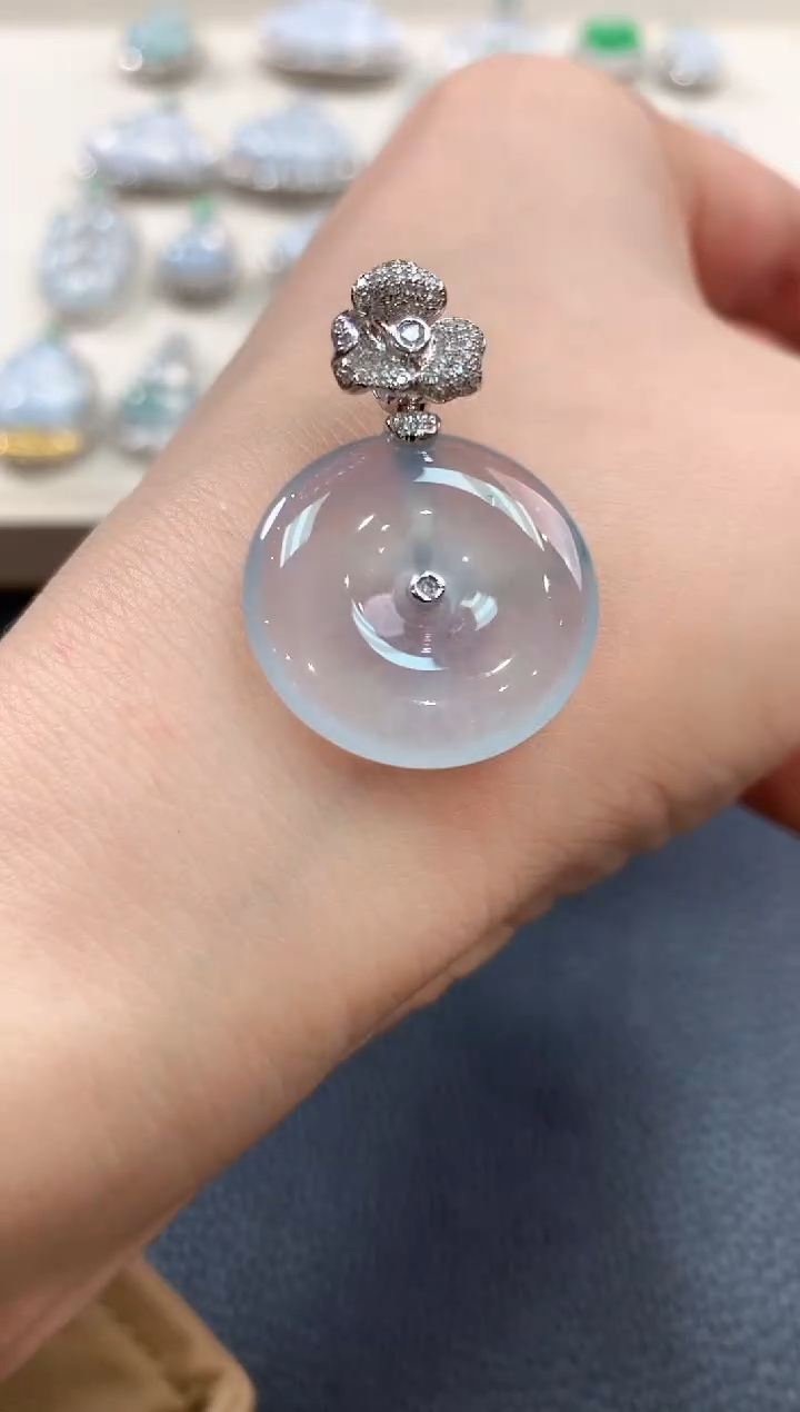 【闪购商品】翡翠吊坠(不含链)18K金镶嵌b80       