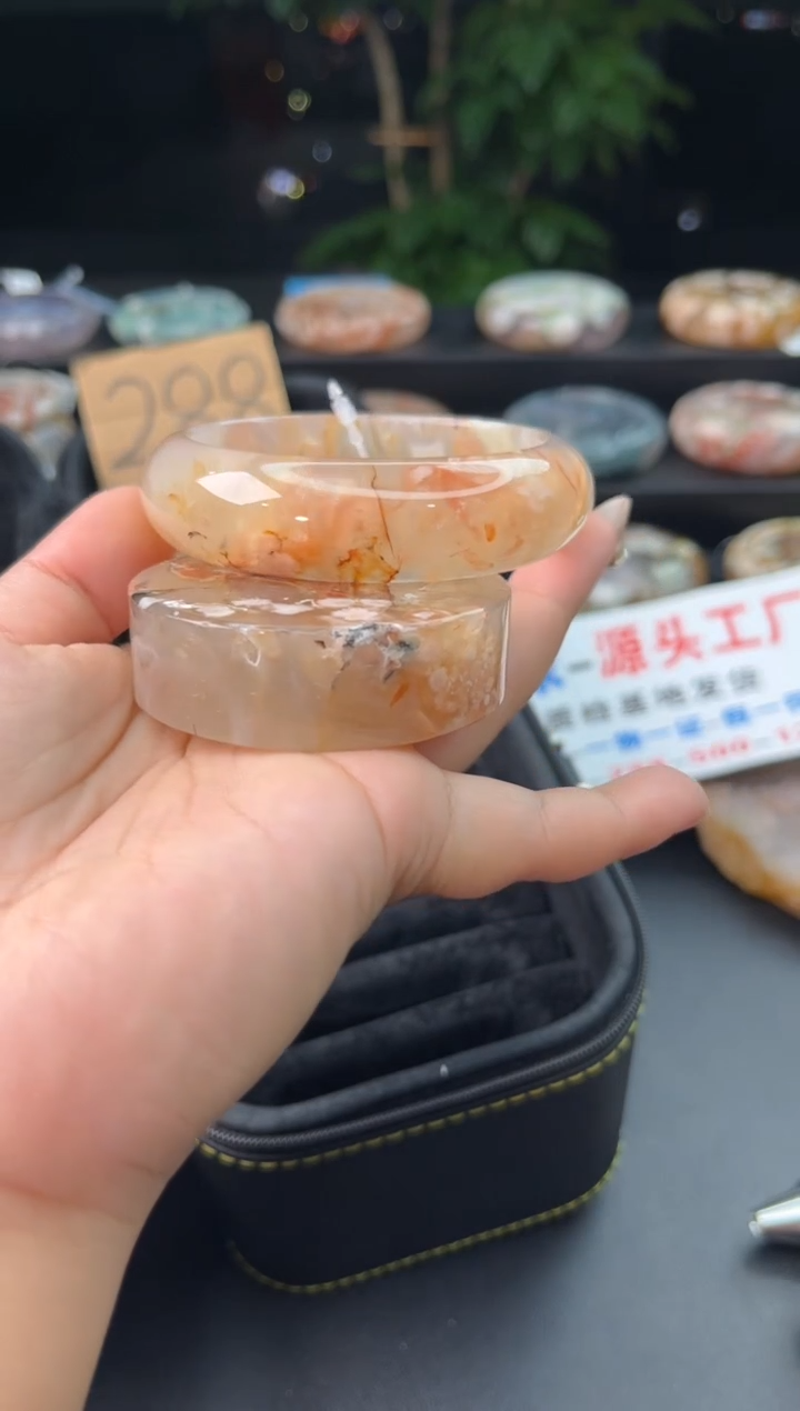 【闪购商品】石英质玉手镯未镶嵌赠送镯心（圈口59