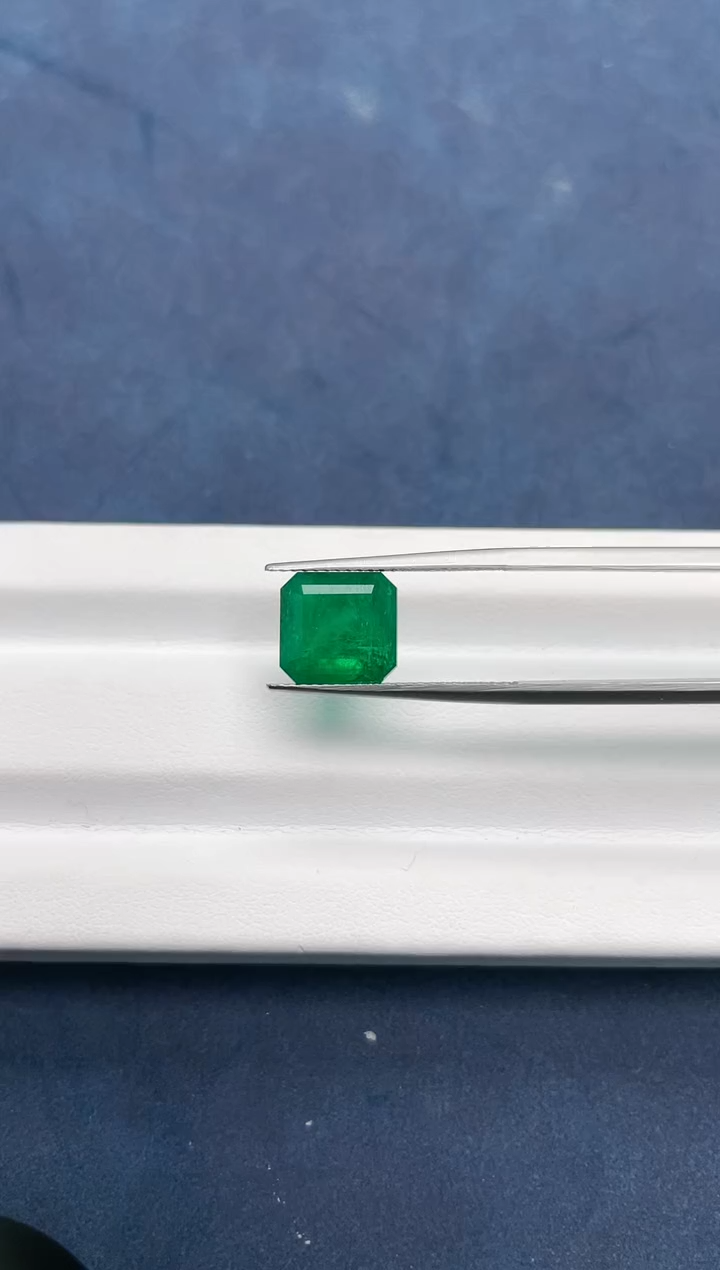 【闪购商品】祖母绿裸石未镶嵌3.77ct沃顿绿