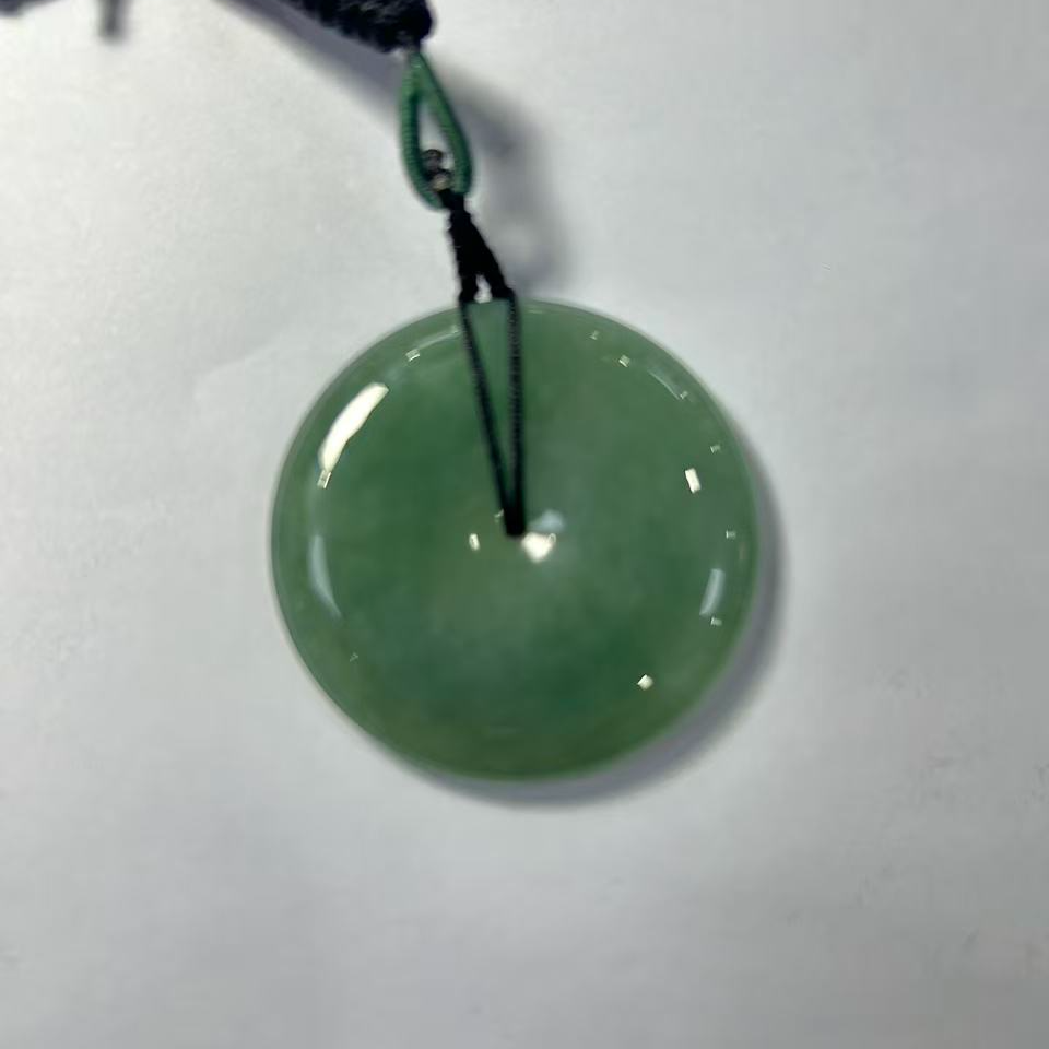 天然缅甸A货翡翠    平安扣