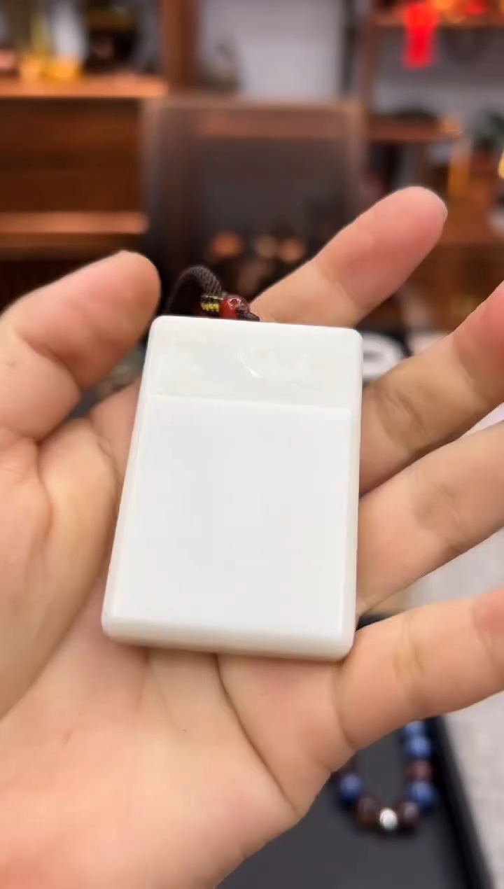 【闪购商品】和田玉颈饰未镶嵌无事牌-111943