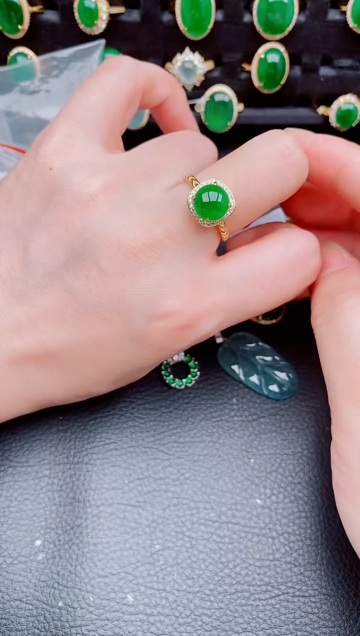 【闪购商品】翡翠戒指银S925镶嵌天然a货翡翠300