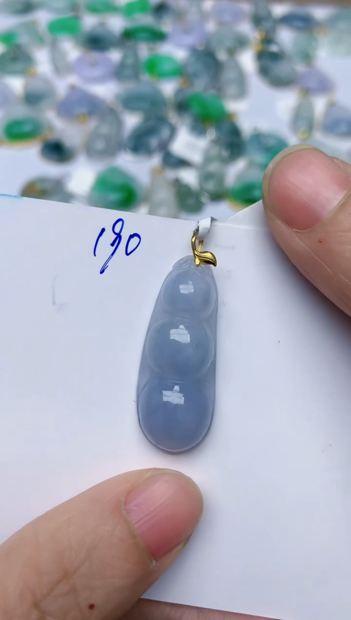 【闪购商品】翡翠颈饰18K金镶嵌天然翡翠A货    190