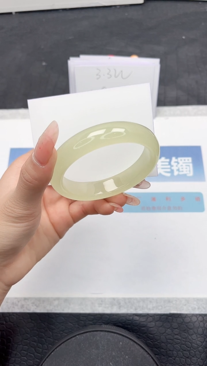 【闪购商品】石英质玉手镯未镶嵌A289-56.7