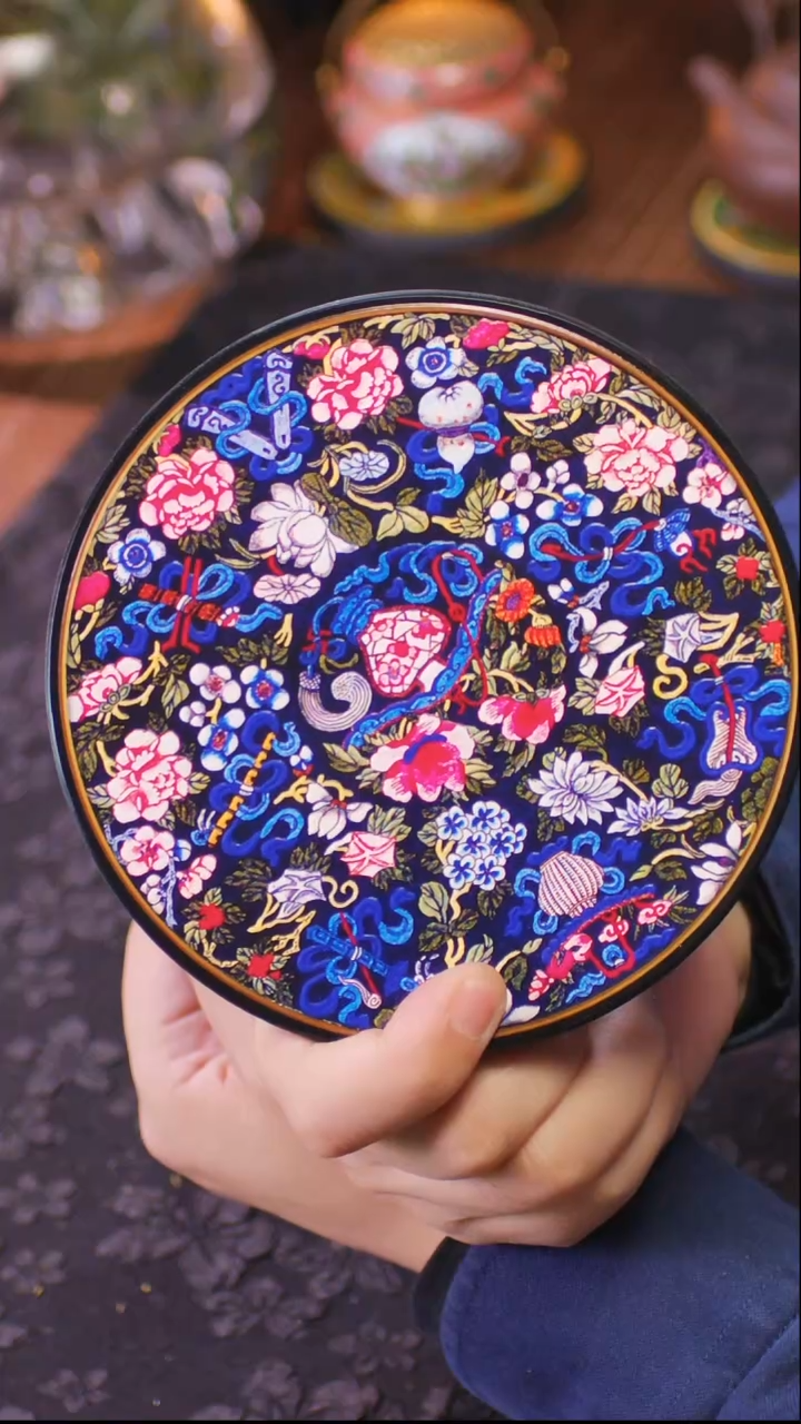 壹藏贰宝暗八仙图案大垫子一片