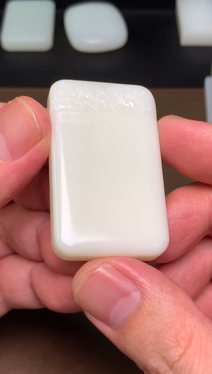 颈饰未镶嵌和田玉70