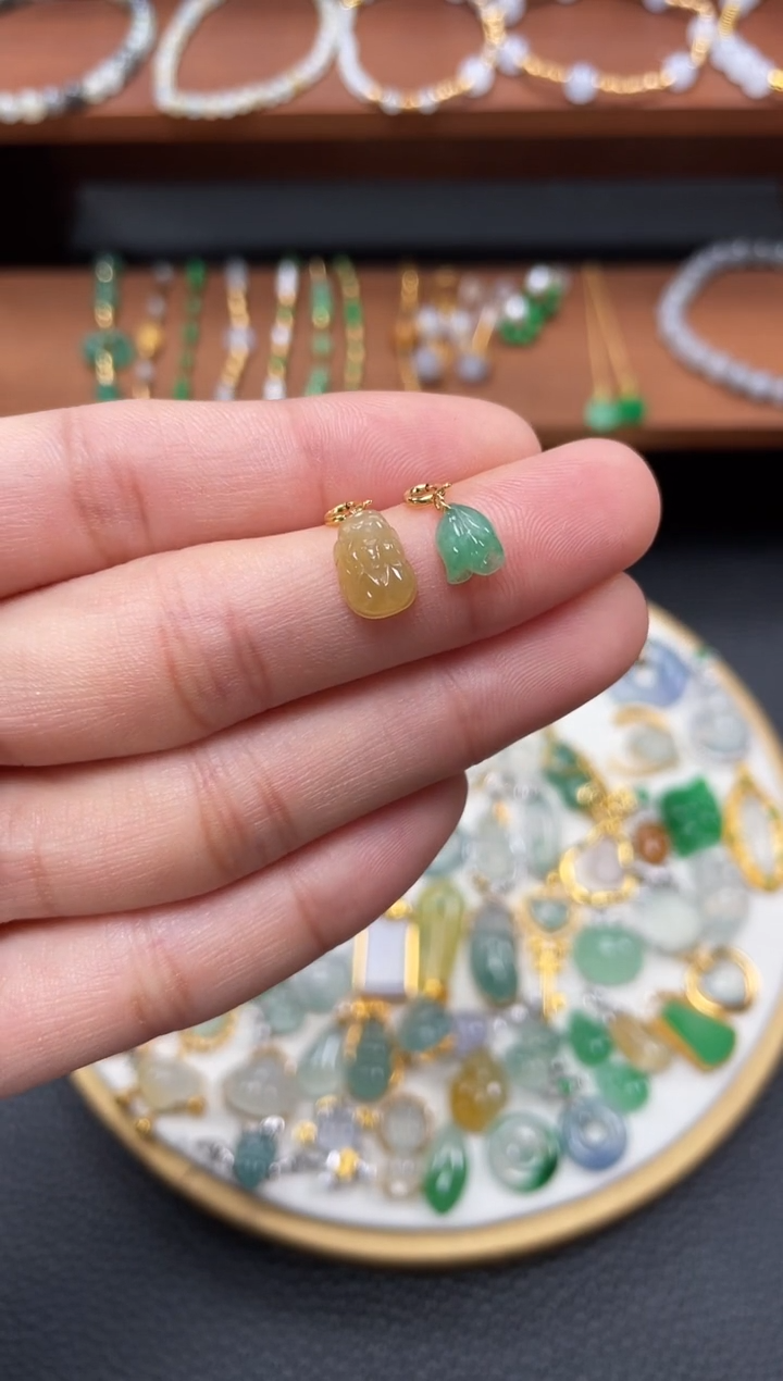 【闪购商品】翡翠吊坠(不含链)18K金镶嵌2个   JK539