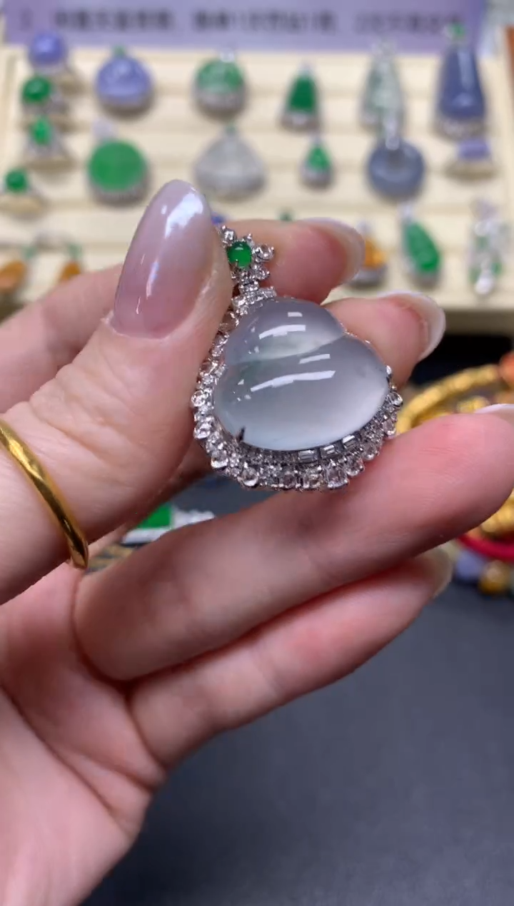 【闪购商品】翡翠吊坠(不含链)18K金镶嵌吊坠|23000+2300