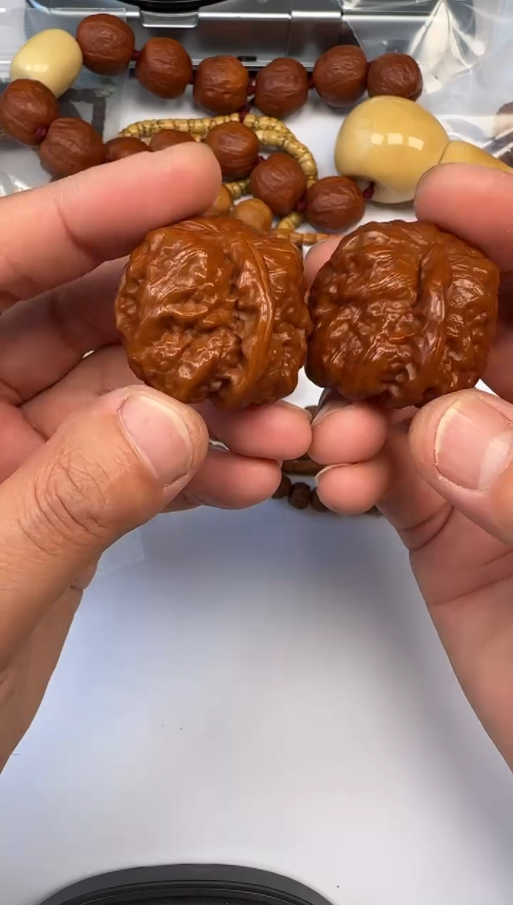 【闪购商品】文玩核桃把件手把件