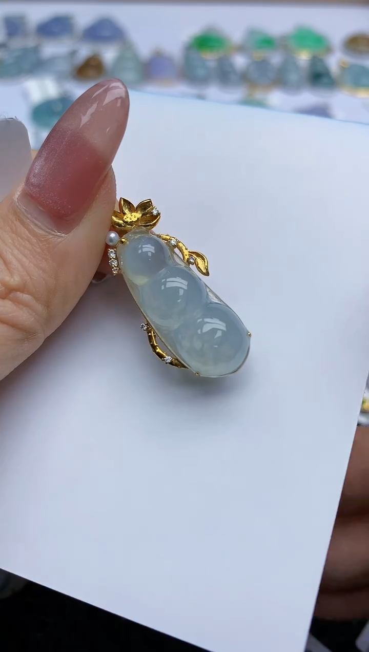 【闪购商品】翡翠挂件18K金镶嵌天然翡翠A货