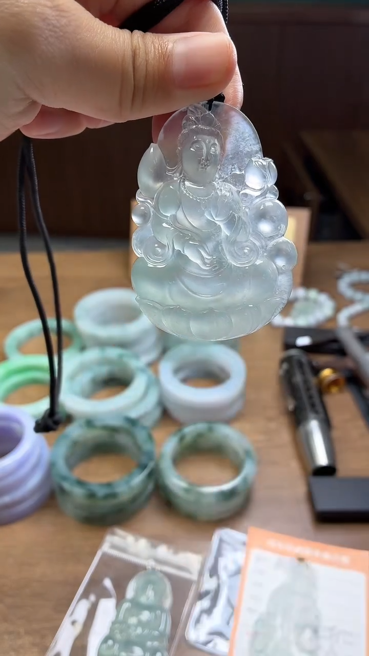 吊坠(不含链)未镶嵌翡翠衡*观音