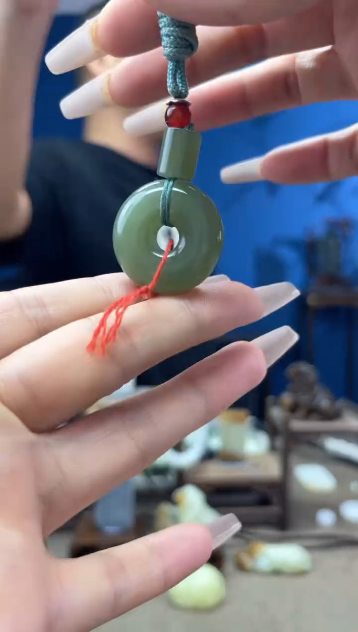 和田玉未镶嵌颈饰1