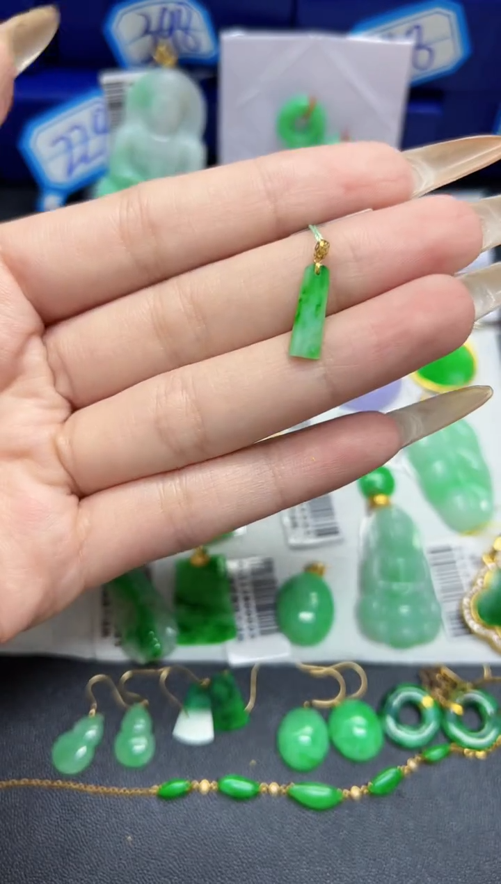 【闪购商品】翡翠颈饰18K金镶嵌Y缅料A货/支持复检/一件