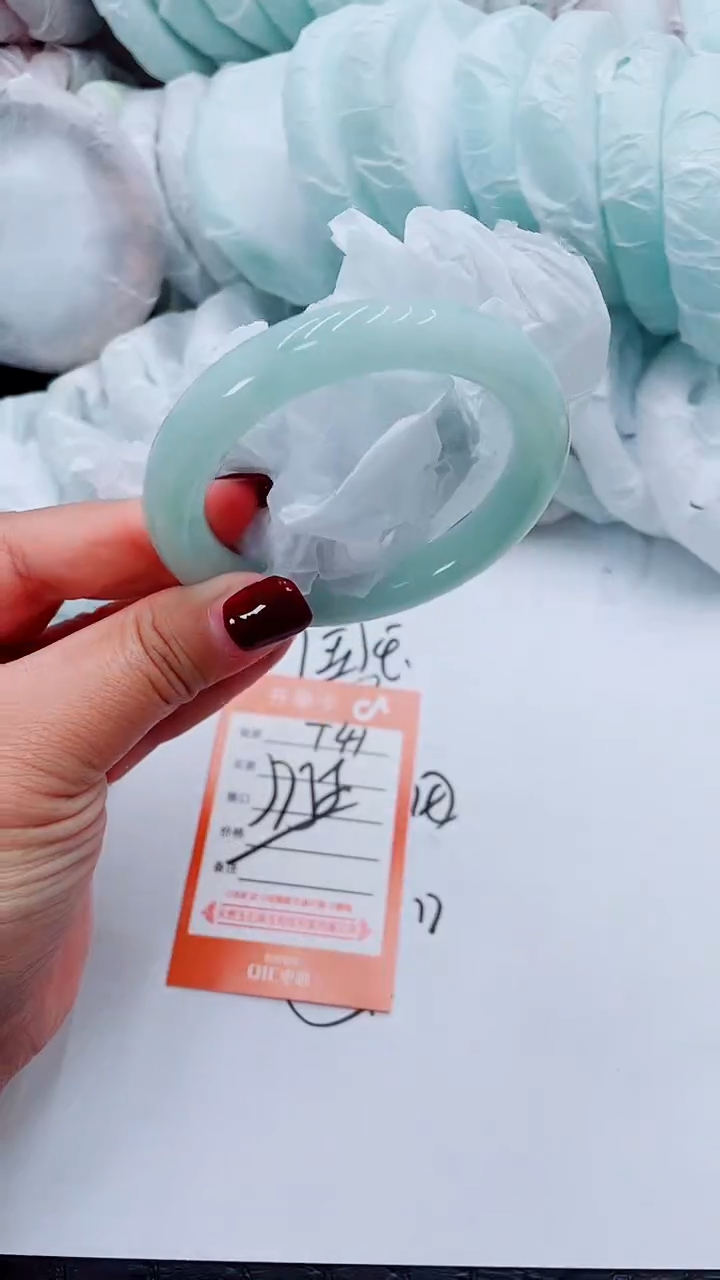 【闪购商品】石英质玉手镯未镶嵌T41-57-58