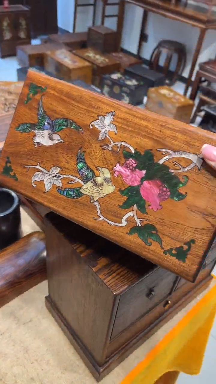 【闪购商品】木鸟踏花枝螺钿首饰盒