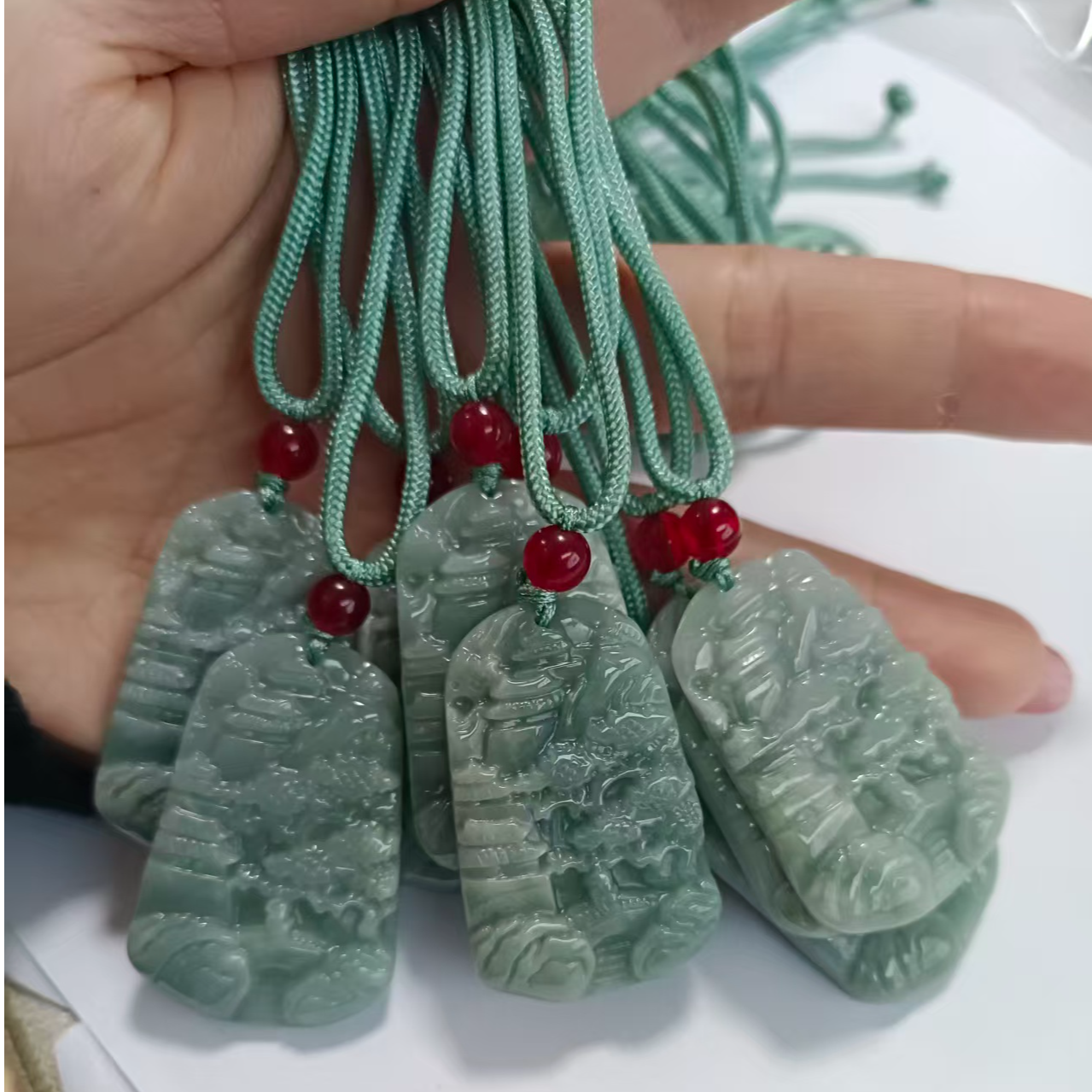 天然翡翠A货，山水牌，多样性发其一