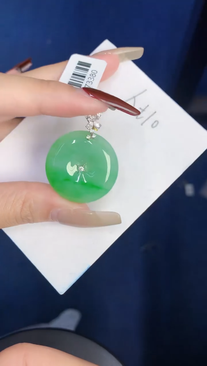 【闪购商品】翡翠颈饰18K金镶嵌0000000000