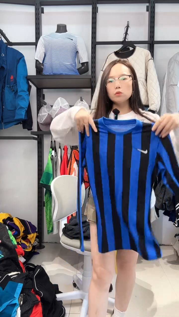 2455   编码  耐克卫衣服饰过款为准 尺码