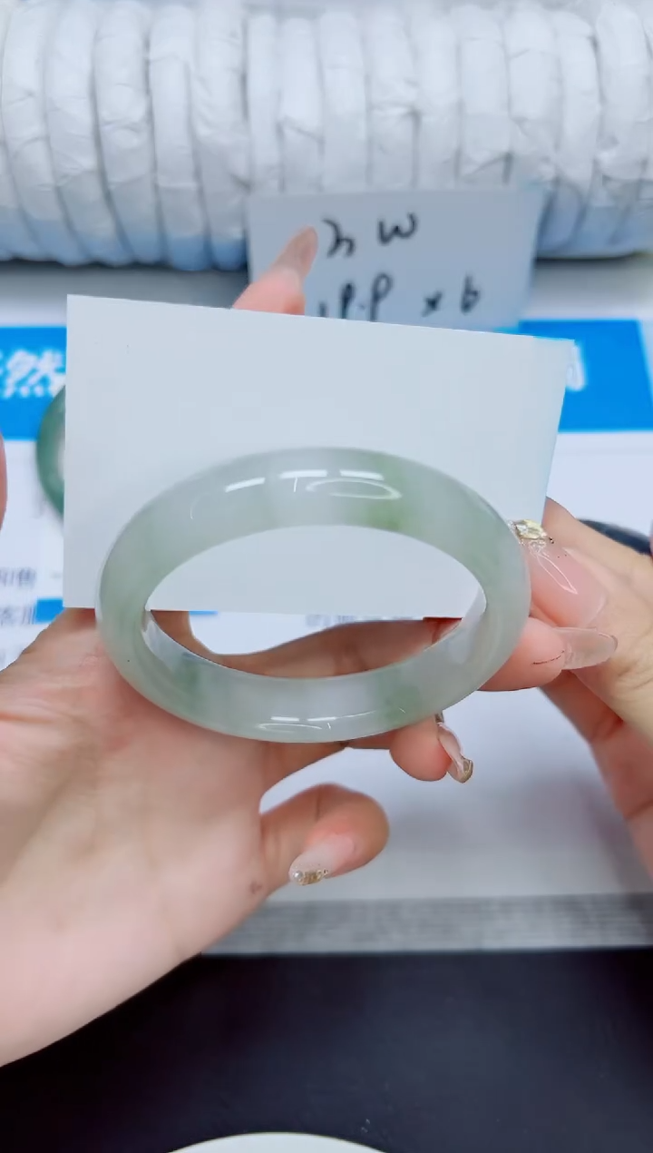 石英质玉手镯未镶嵌183/58