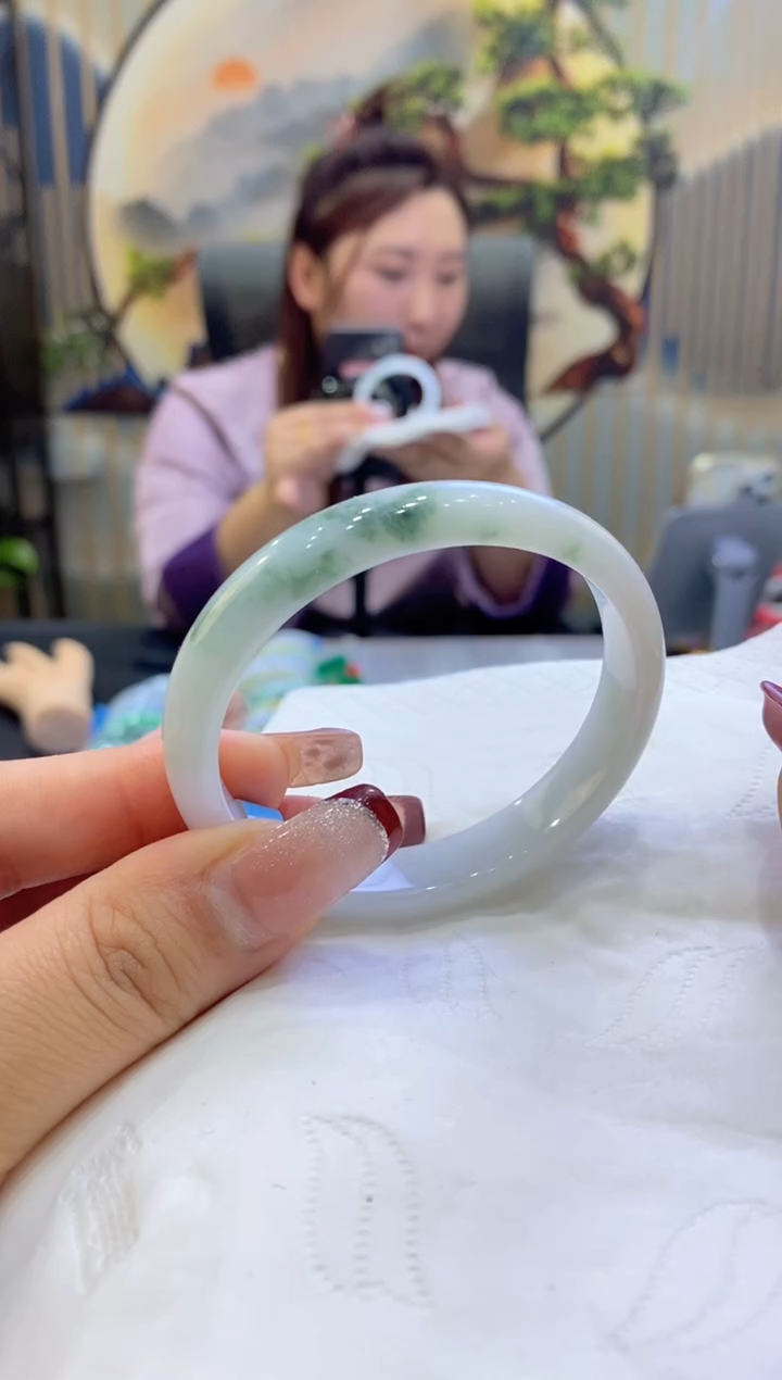 【闪购商品】翡翠手镯未镶嵌00009842