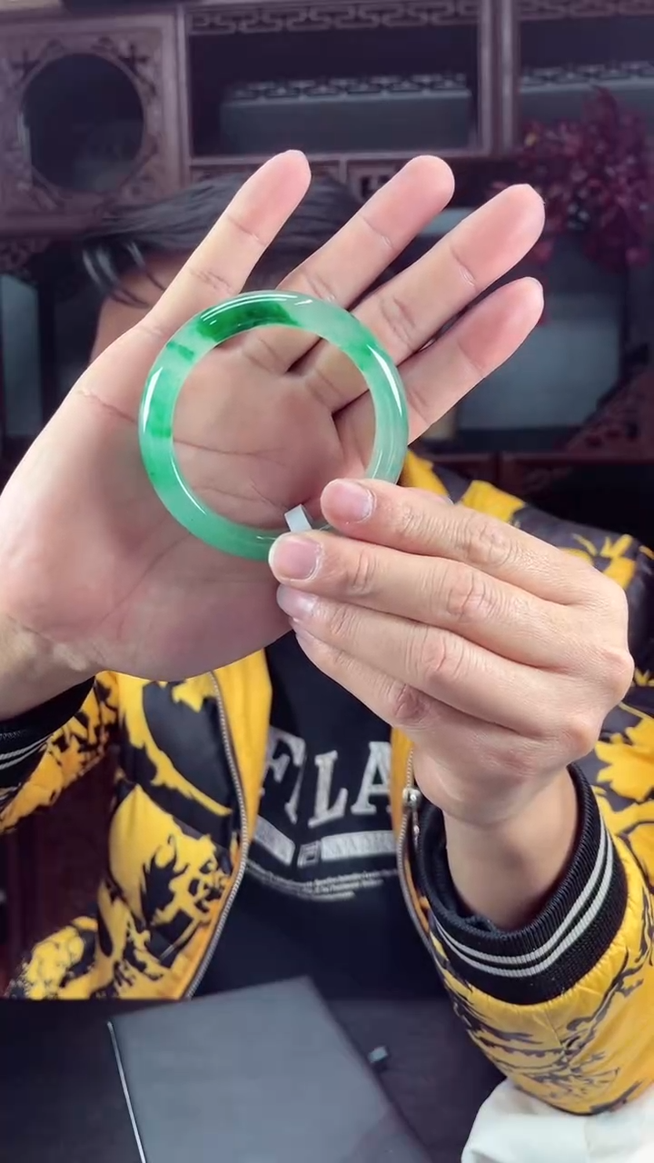 【闪购商品】石英质玉手镯合金非洲翠