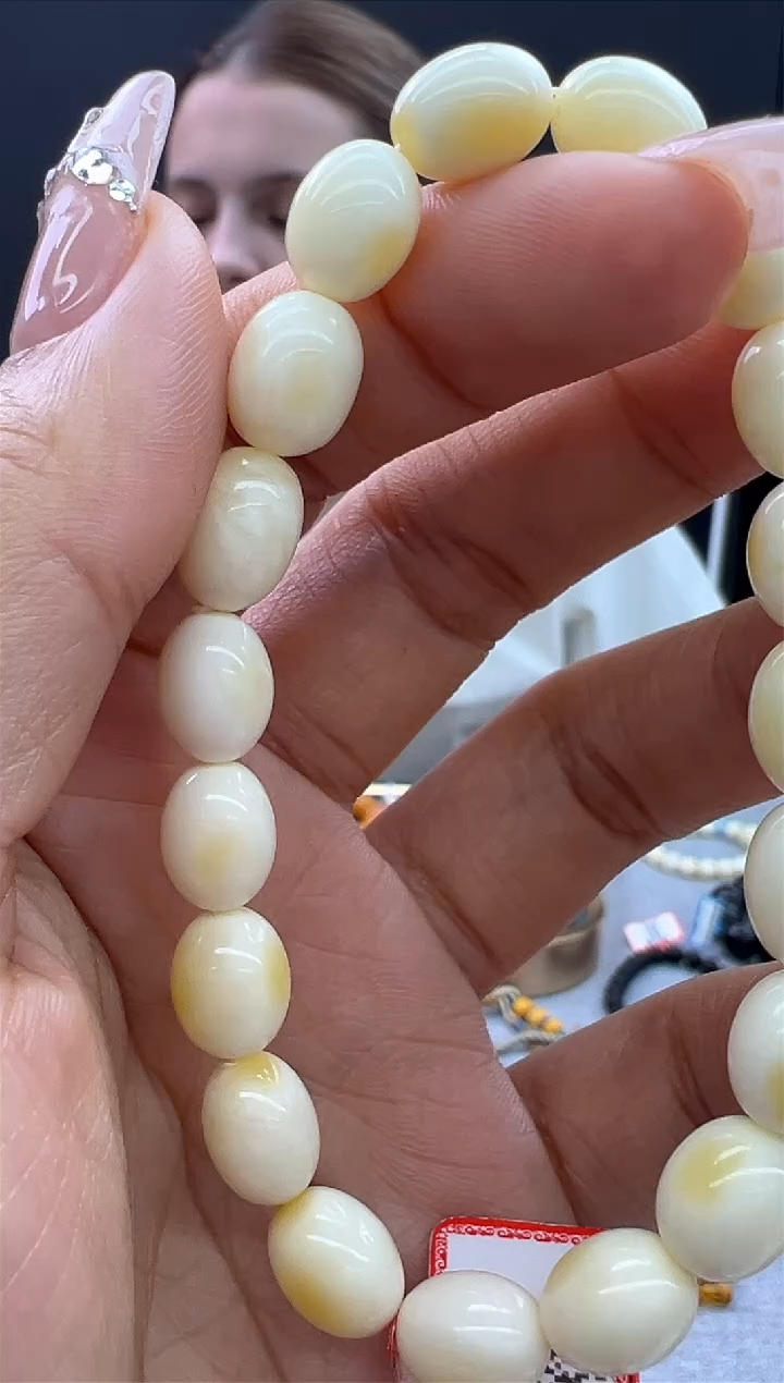 【闪购商品】琥珀手链未镶嵌8秒拍号