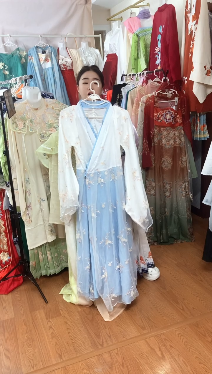 孤品汉服 高品质特价 偶有微瑕 NO退NO换 介意勿拍