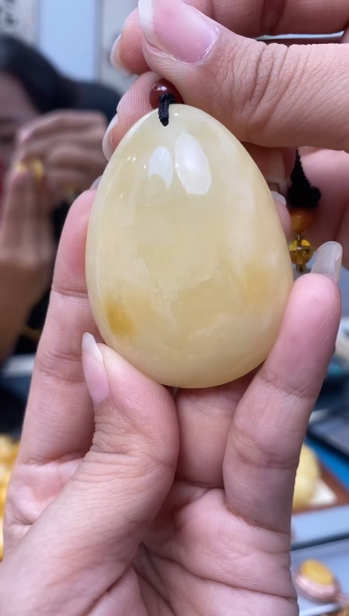 【闪购商品】琥珀裸石未镶嵌天然琥珀蜜蜡水滴