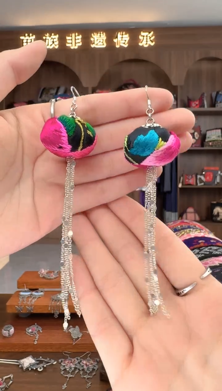 【闪购商品】织绣扶光苗绣传承55