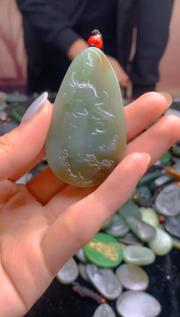 颈饰未镶嵌和田玉1