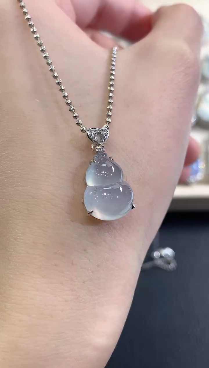 吊坠(不含链)18K金镶嵌翡翠冬日珠宝W19