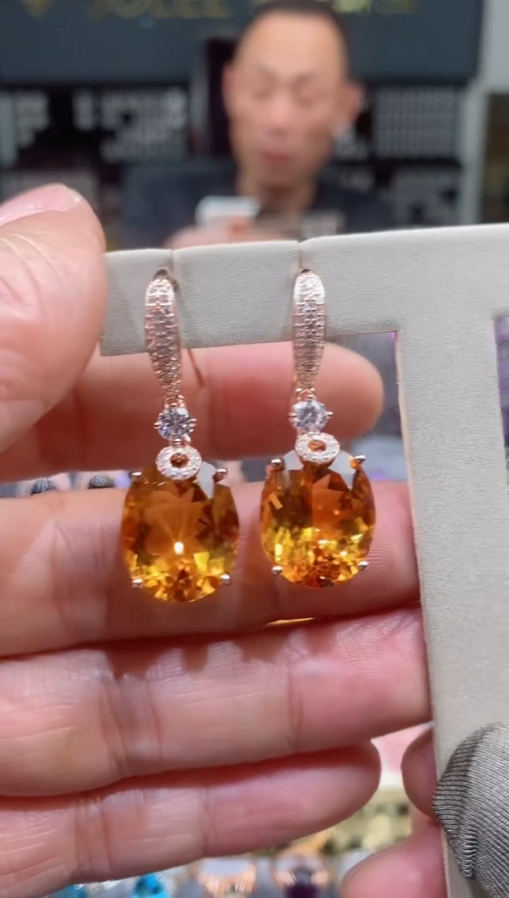 【闪购商品】黄晶耳钉银S925镶嵌黄晶耳钉