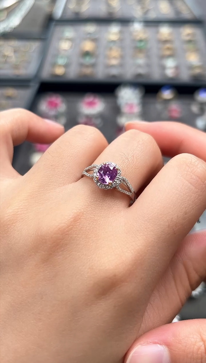 【闪购商品】彩色蓝宝石戒指18K金镶嵌/1.13ct/彩色蓝宝石