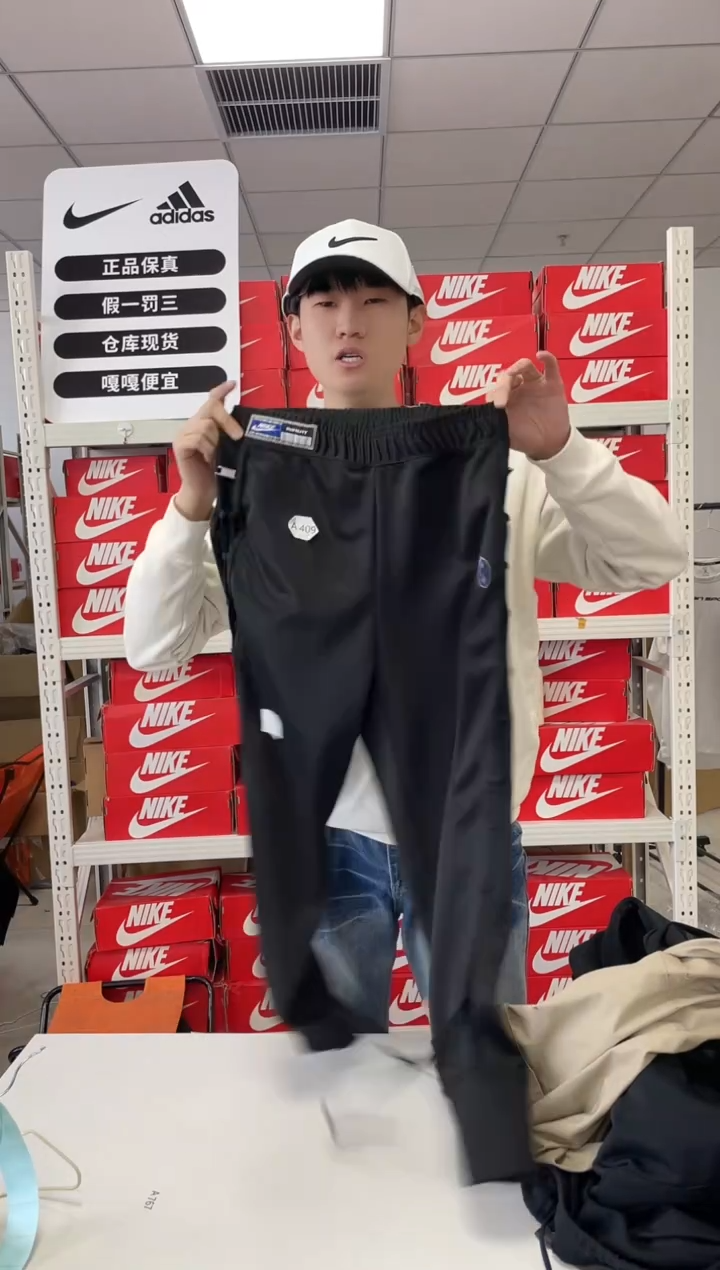 编409码闪购尺码  Nike/耐克卫衣卫裤以直播间过款为主