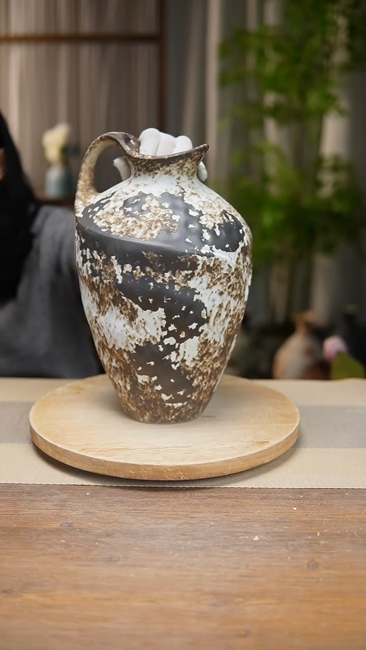 【闪购商品】陶瓷 花器诧寂黑奶壶