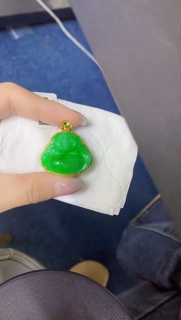 颈饰18K金镶嵌翡翠缅甸天然翡翠A货