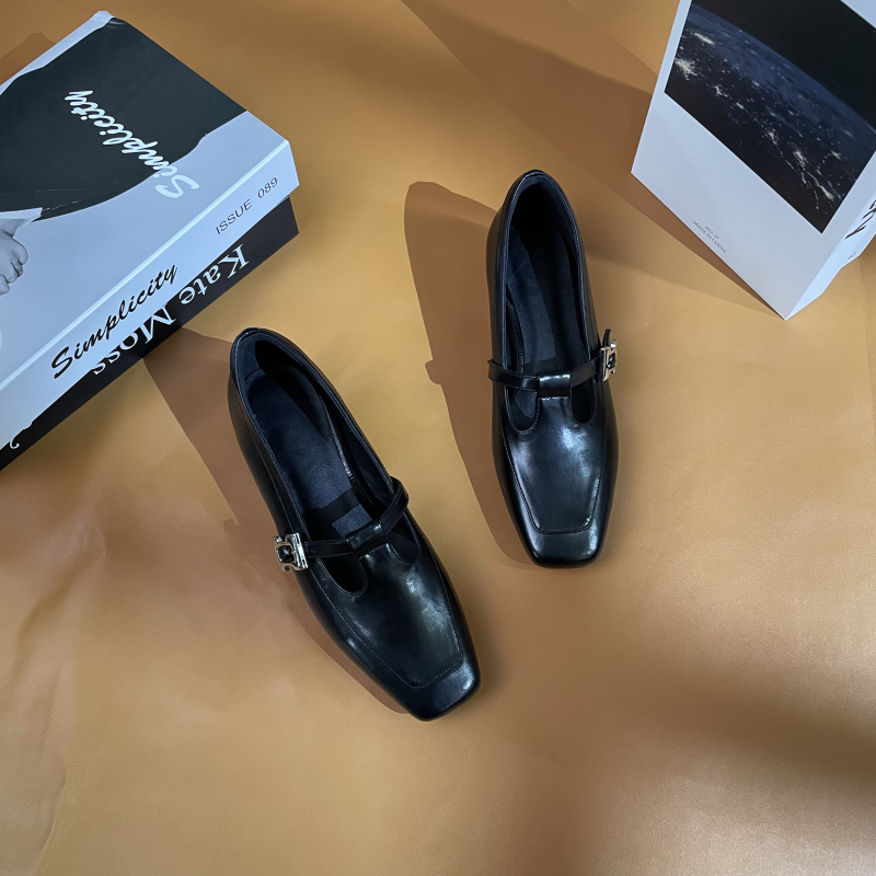单鞋黑色玛丽珍鞋圆头粗跟休闲软底韩版英伦风单鞋