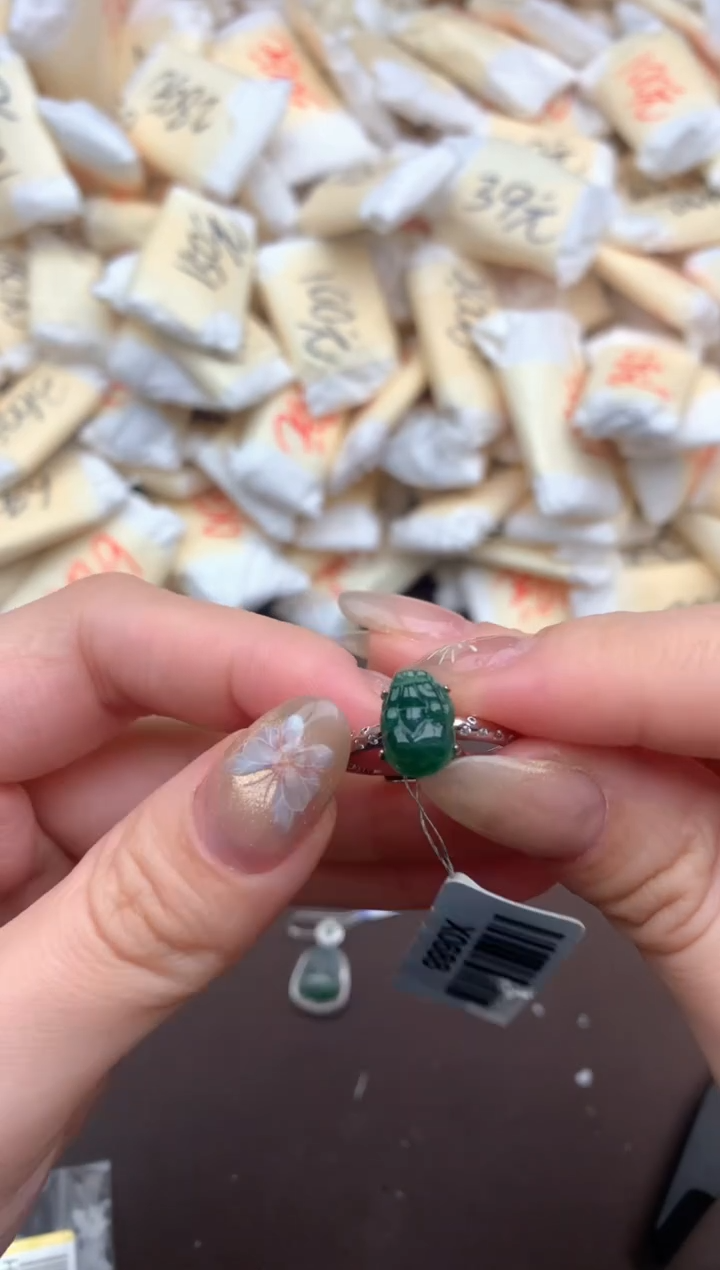 【闪购商品】翡翠挂件银S925镶嵌—