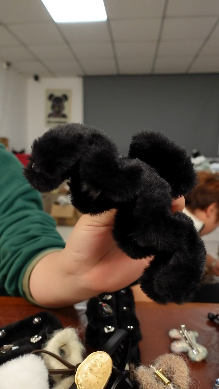 非金属布艺抓夹            