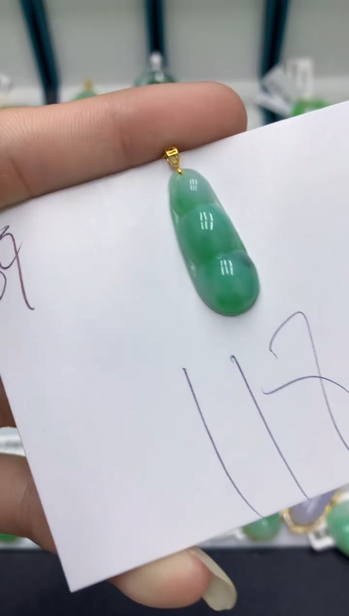 【闪购商品】翡翠颈饰18K金镶嵌翡翠