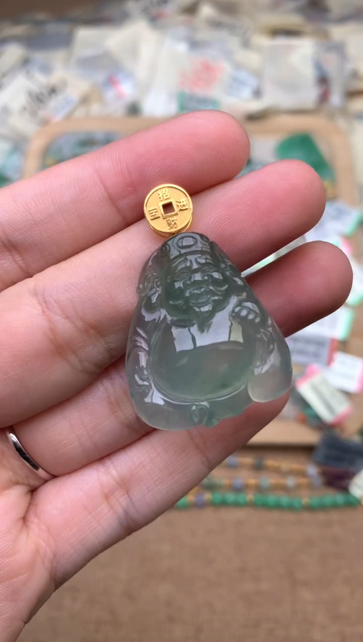18K金镶嵌挂件翡翠1