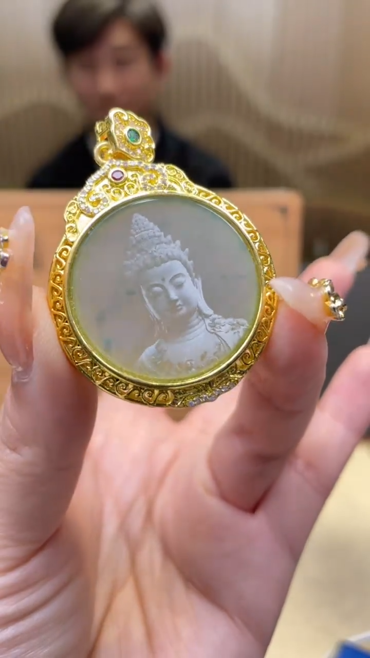 【闪购商品】翡翠颈饰未镶嵌      *8