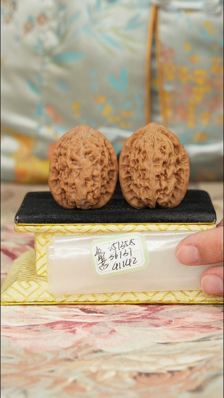 【闪购商品】文玩核桃把件非嫁接将军榜