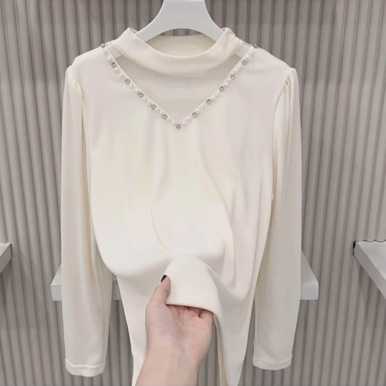 春季新款半高领钉珠钉钻网纱拼接大码显瘦气质宽松时尚上衣打底衫
