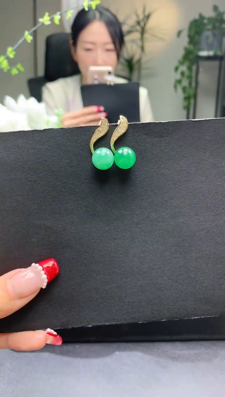 【闪购商品】石英质玉耳坠合金耳坠