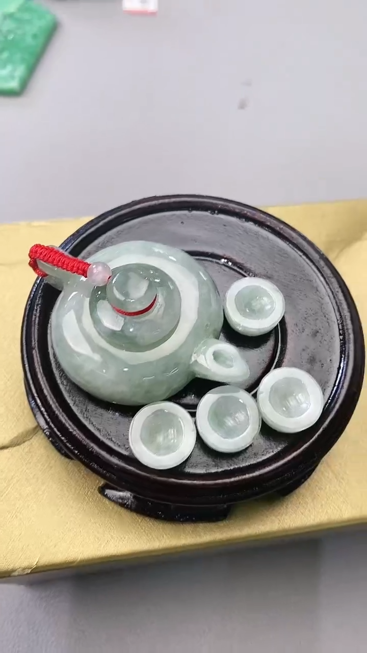【闪购商品】翡翠摆件未镶嵌茶壶一套