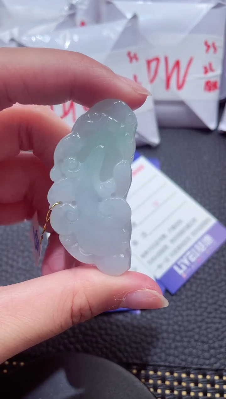 颈饰未镶嵌翡翠000084878